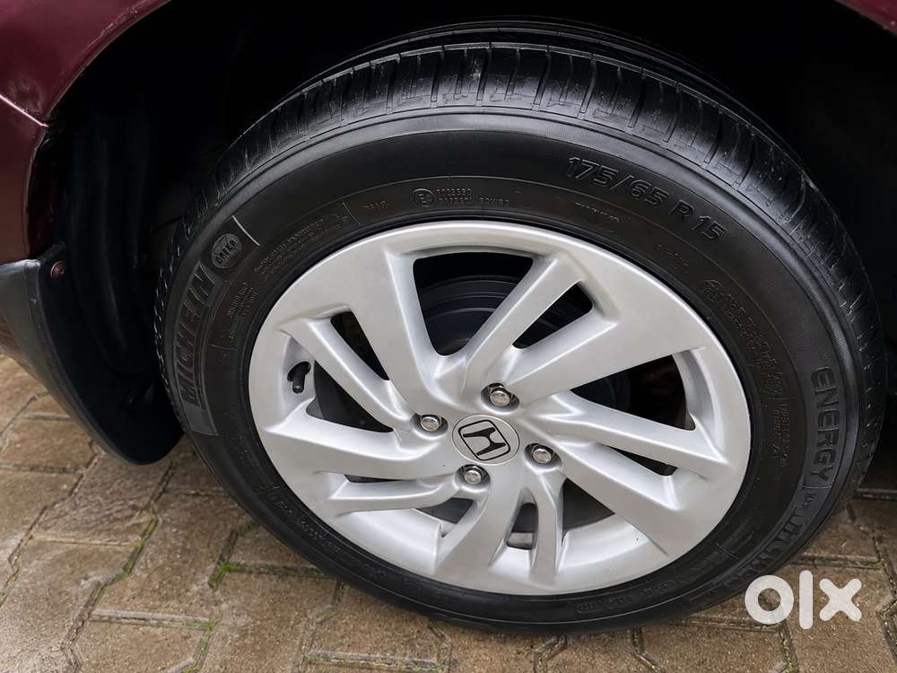 Honda Jazz V Automatic, 2015, Petrol
