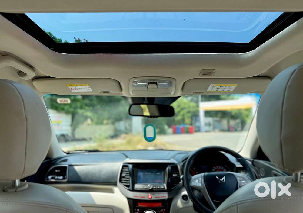 Mahindra Xuv300 W8 (o) 1.5 Diesel Amt, 2023, Diesel