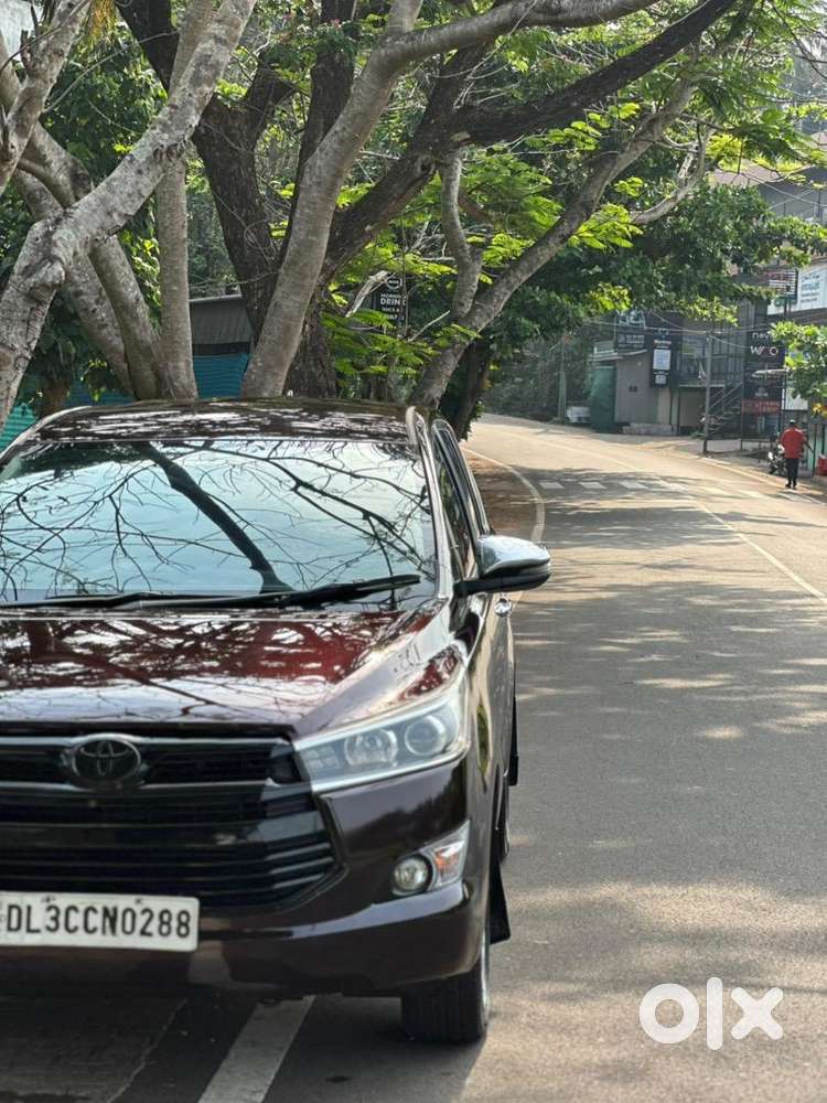 Toyota Innova Crysta 2017 Diesel Well Maintained