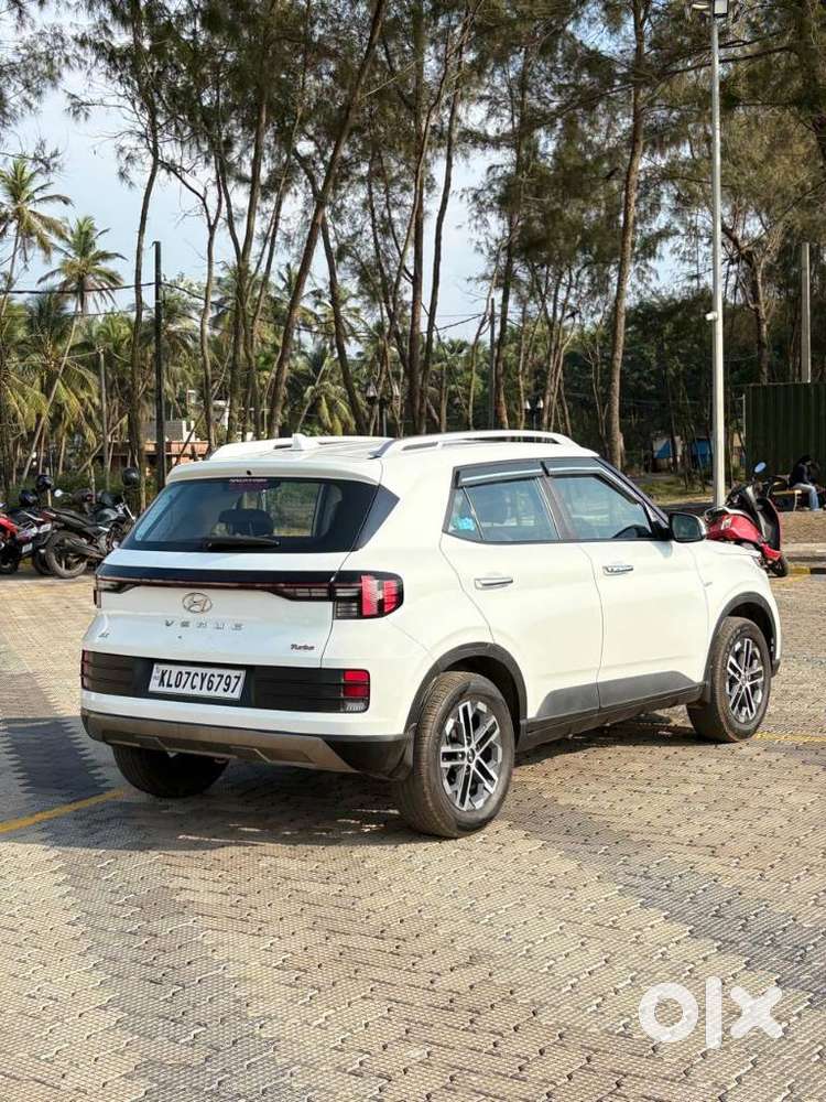 Hyundai Venue 1.0 Sx (o) Turbo Dct, 2022, Petrol
