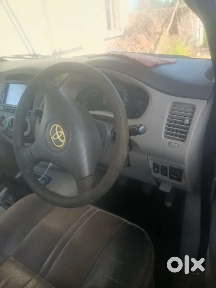 Innova G4 2nd Owner Passing 29/9/2026 Tk 2011 Model