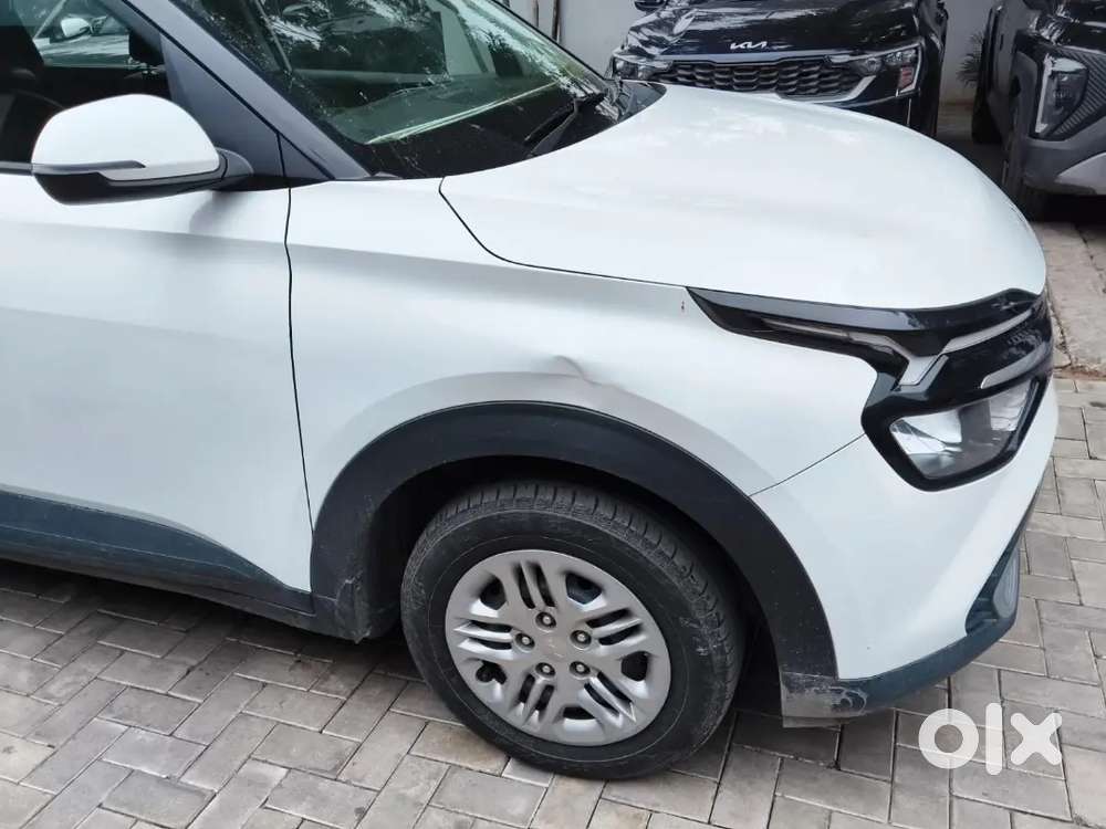 Kia Carens Premium Petrol 2024