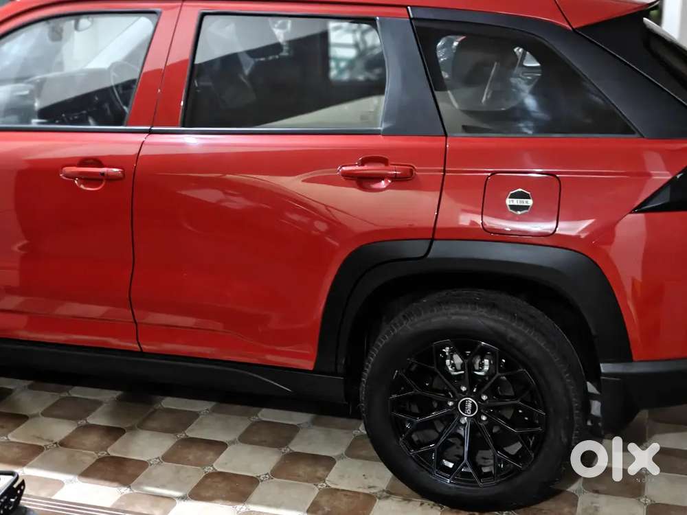 Maruti Suzuki Victoris 2025 Petrol 3500 Km Driven