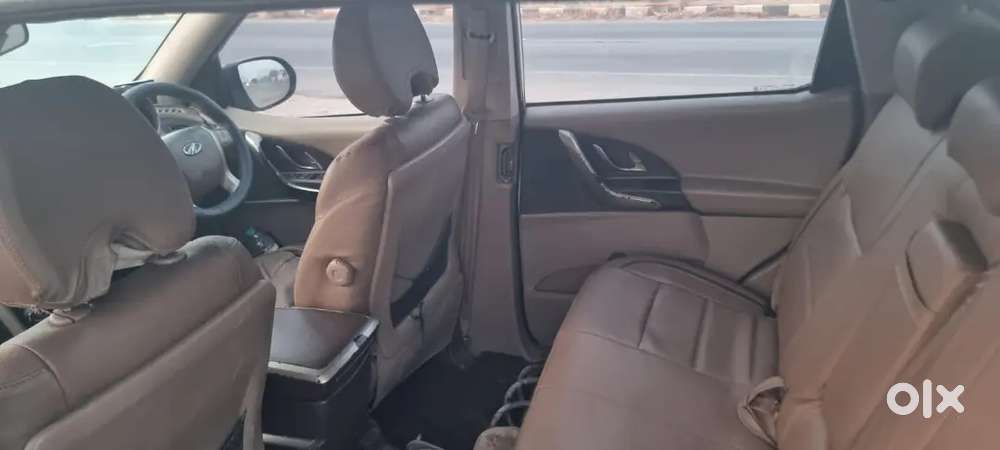 Mahindra Xuv500 2014 Diesel 195000 Km Driven