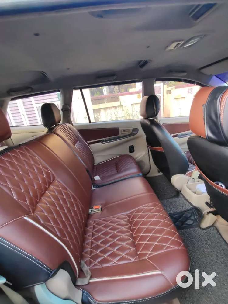 Toyota Innova 2.5,  2005