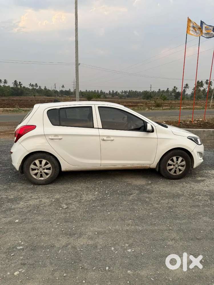 Hyundai I20 2013 Diesel 180000 Km Driven