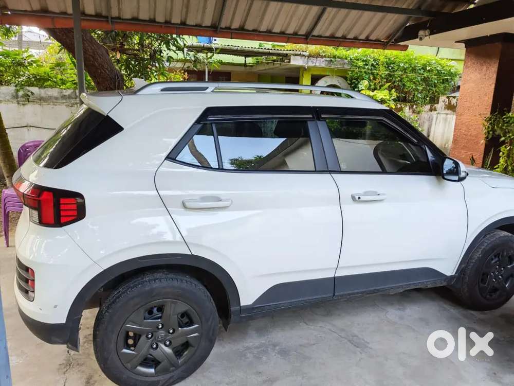 Hyundai Venue S+ 2025 Diesel Manual