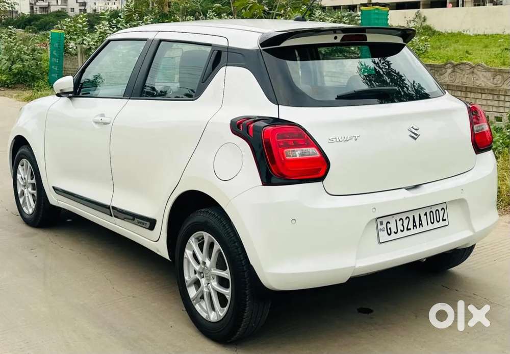 Maruti Suzuki Swift 1.3 Zxi, 2023, Petrol