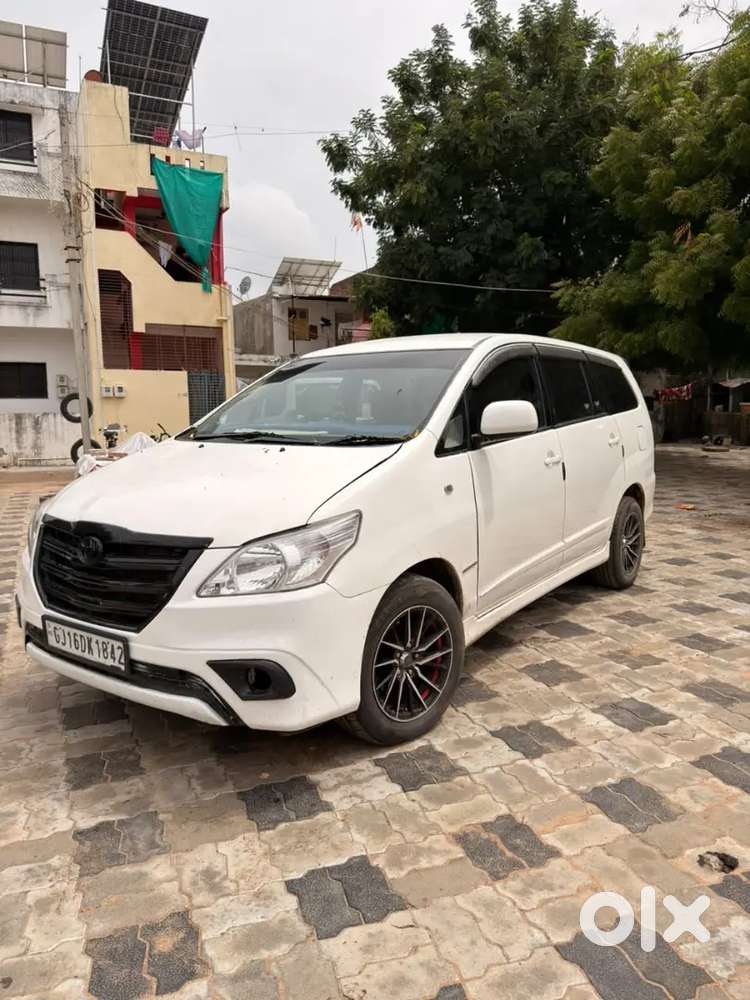 Toyota Innova 2013 Diesel Well Maintained