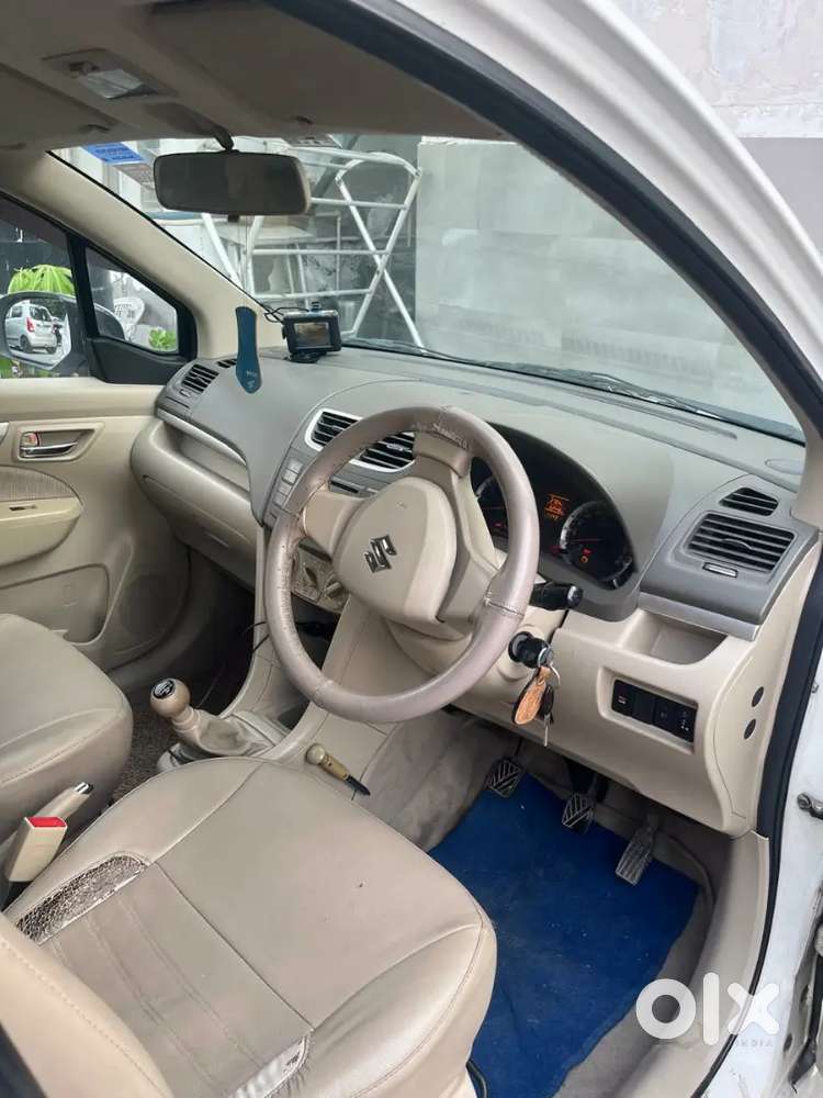 Maruti Suzuki Ertiga 1.5 Lxi 2014