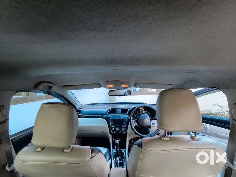 Ciaz  Zxi    Smart Hybrid 
Full Option