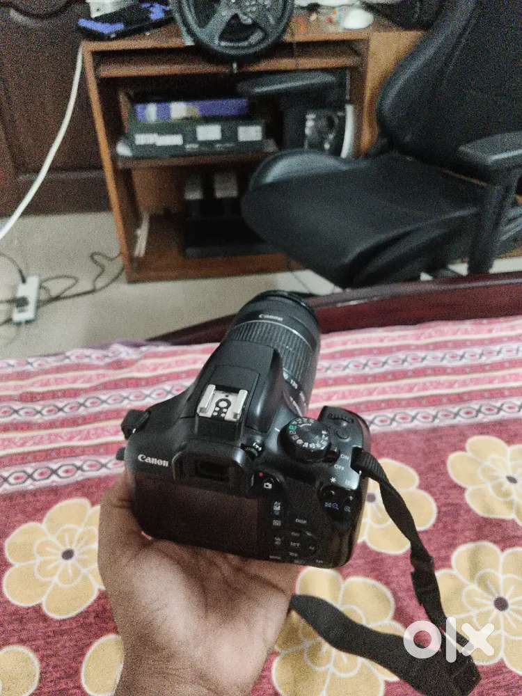 Cannon 1300D with 55/250 lens bag charge
