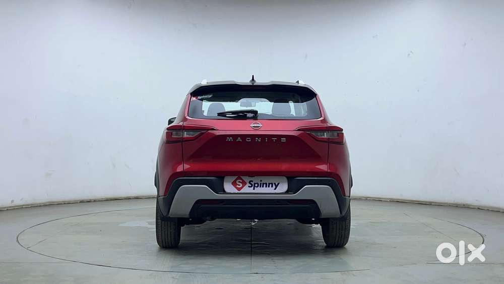 Nissan Magnite 1.0 Xv Dual Tone, 2023, Petrol