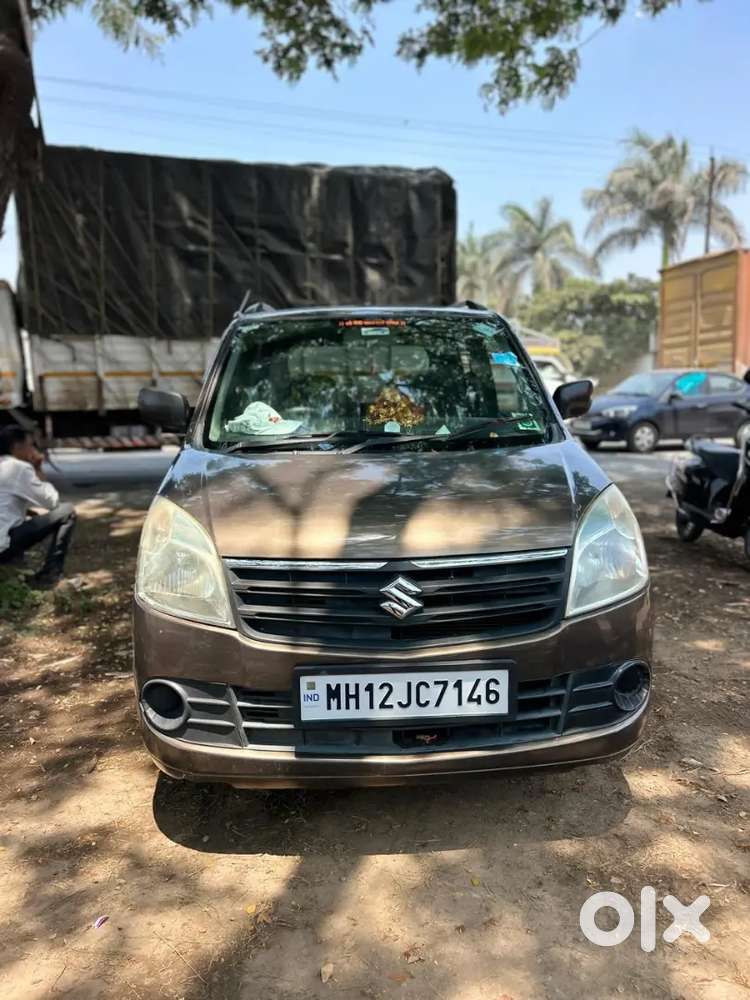 Car Sela Karni Hai