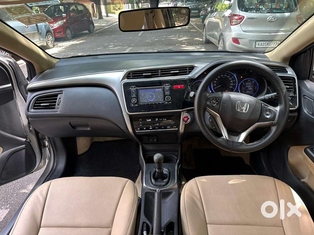 Honda City Petrol 2016 Sunroof Car