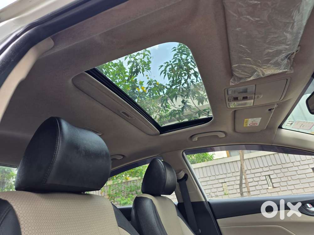 Hyundai Verna 1.6 Sx (o) Vtvt, 2017, Petrol