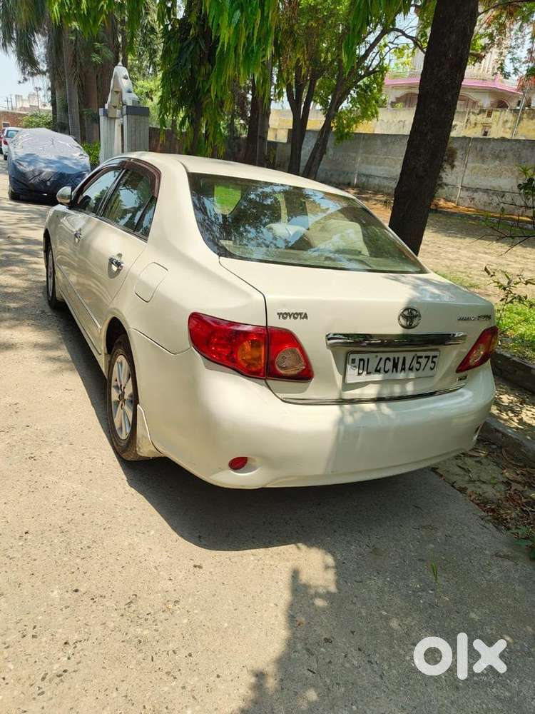 Toyota Corolla Altis 2011 Cng & Hybrids Well Maintained