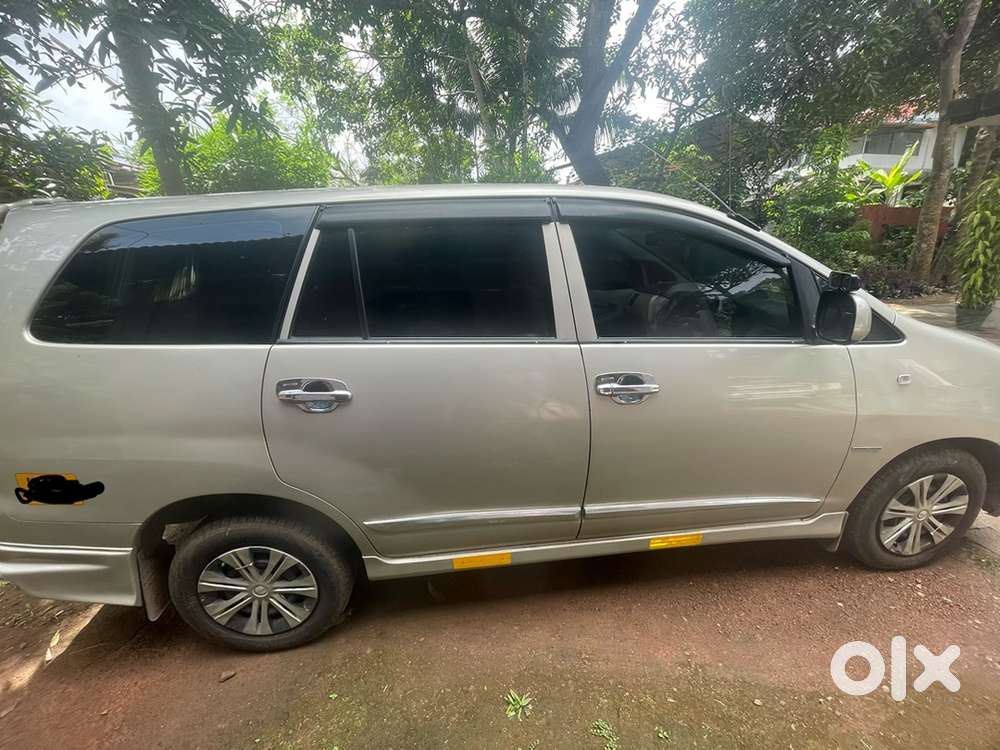 Toyota Innova 2.5 G4 7 Str 2014