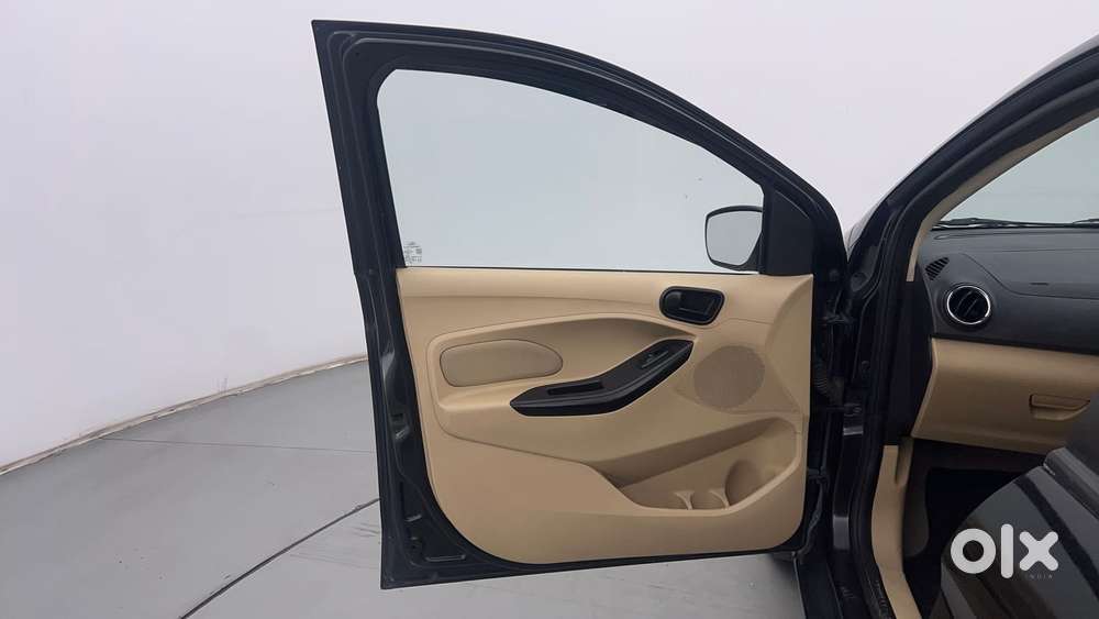 Ford Figo Aspire Titanium, 2016, Petrol