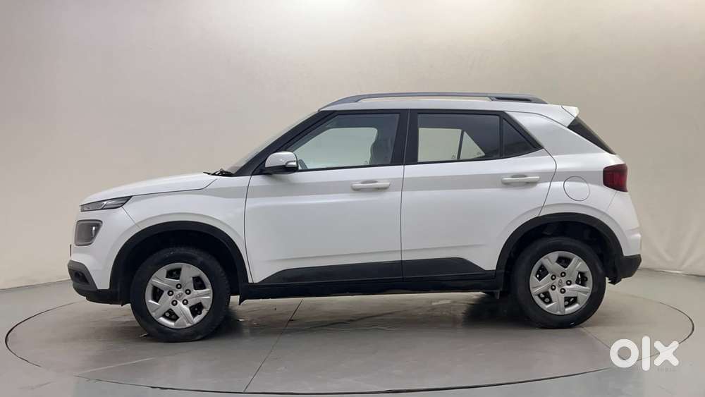 Hyundai Venue 1.2 S Plus, 2022, Petrol