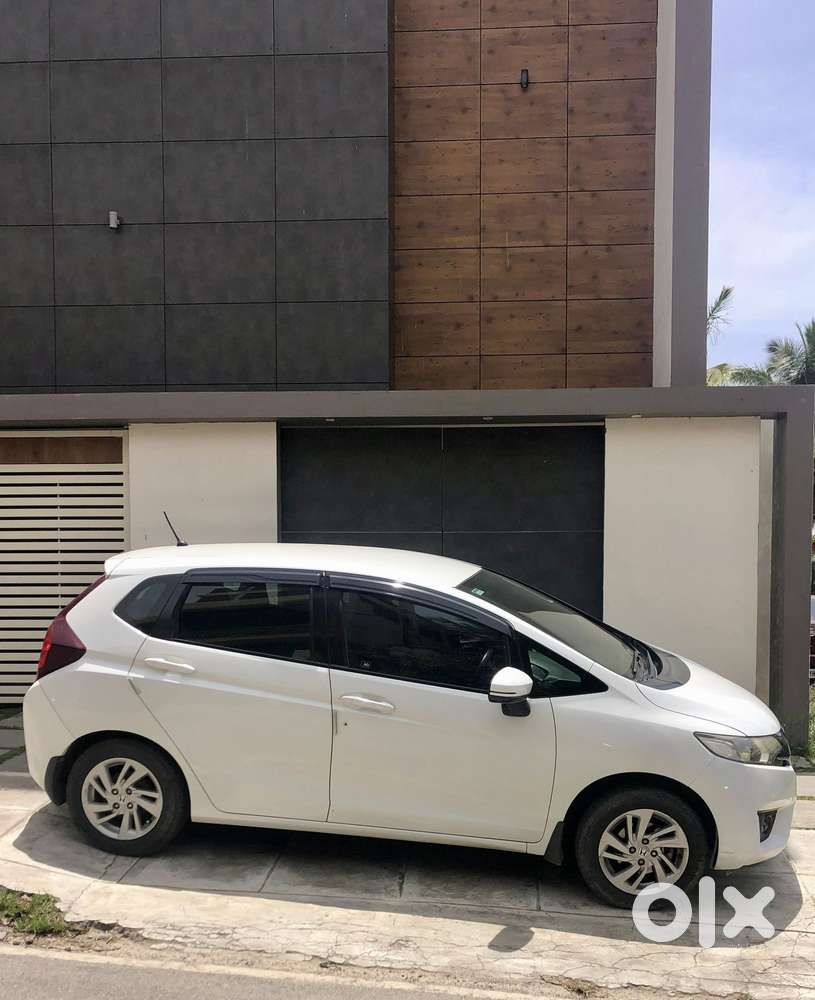Honda Jazz V Automatic, 2016, Petrol
