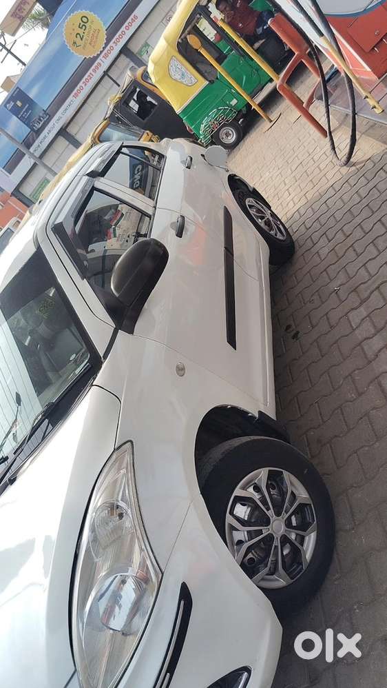 Maruti Suzuki Dzire 2017 Petrol Good Condition