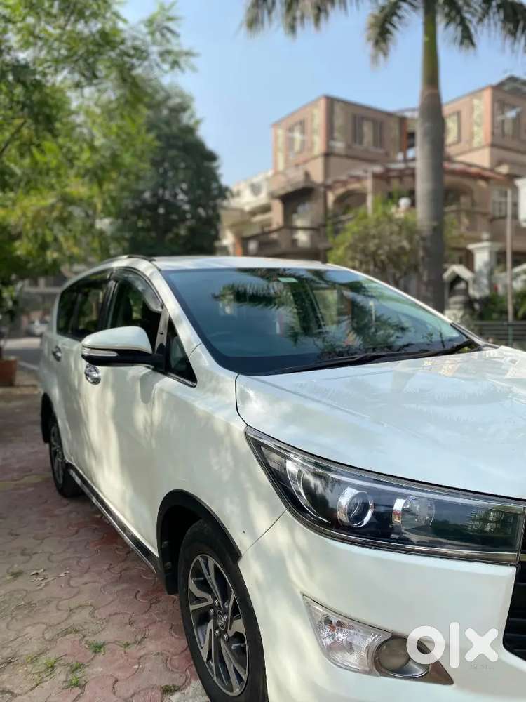 Toyota Innova Crysta Touring Sport 2017