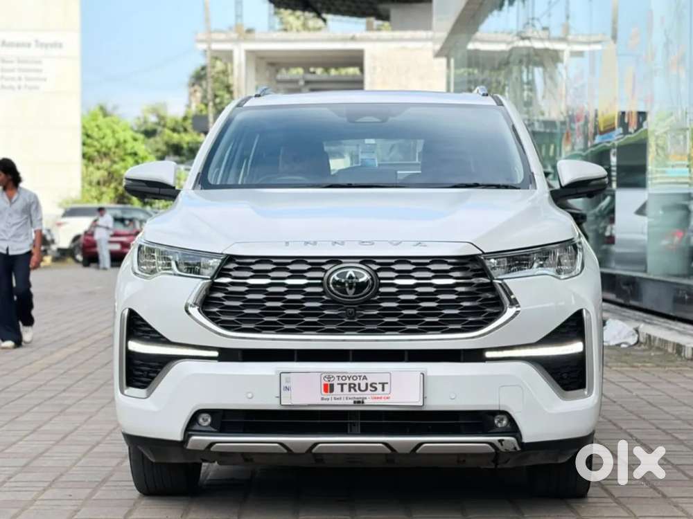 Toyota Innova Hycross 2.0 Zx (o) Hybrid 7 Str, 2024, Petrol