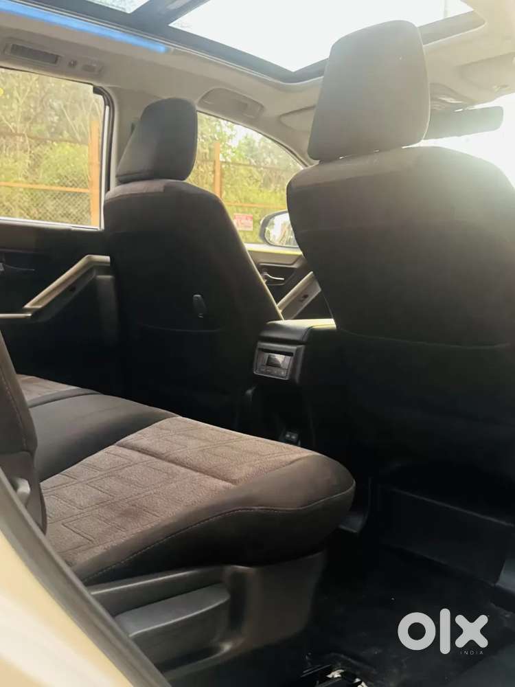 Toyota Innova Hycross 2.0 Vx (o) Hybrid 8 Str, 2024, Petrol