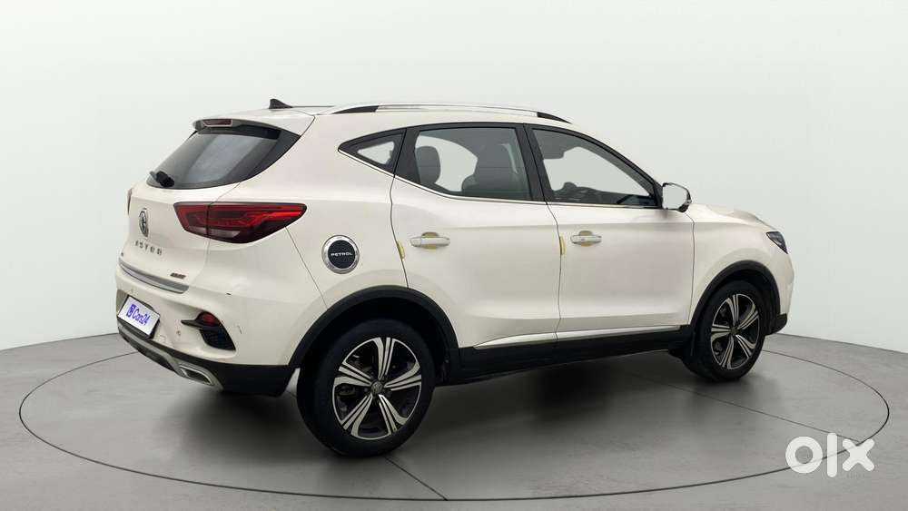 Mg Astor 1.5 Savvy Cvt S Red, 2022, Petrol