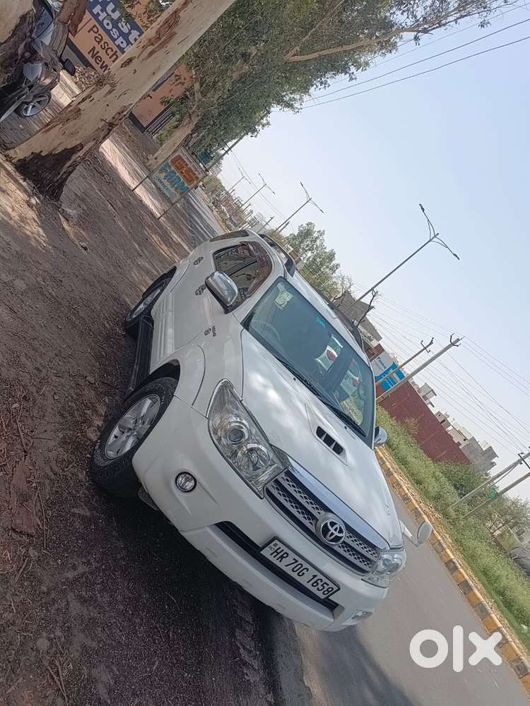 Toyota Fortuner Diesel 2011