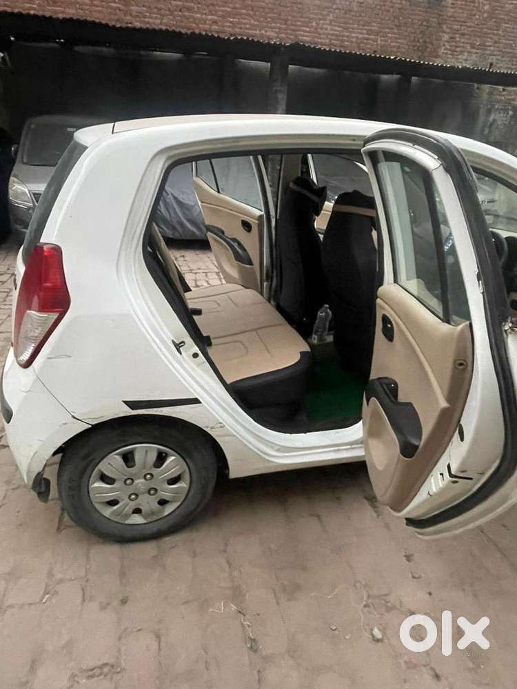 Hyundai Petrol Manual 2010