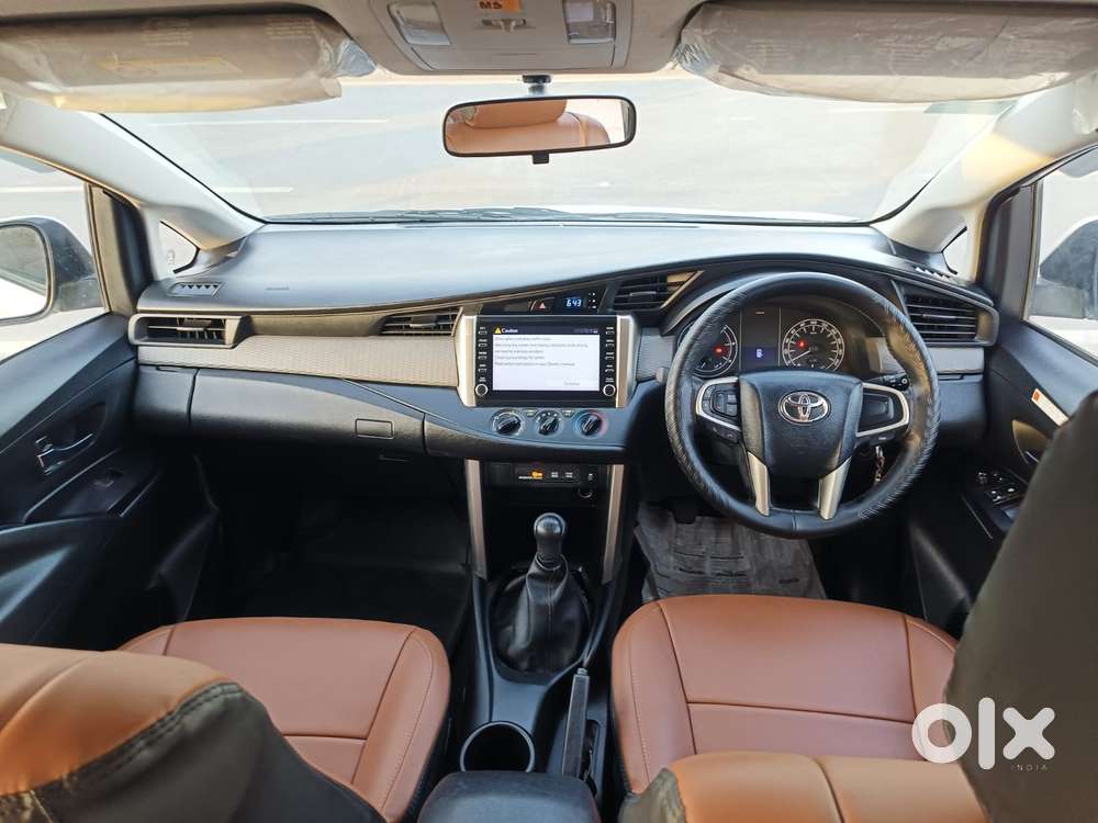 Toyota Innova Crysta 2.4 G Mt, 2023, Diesel