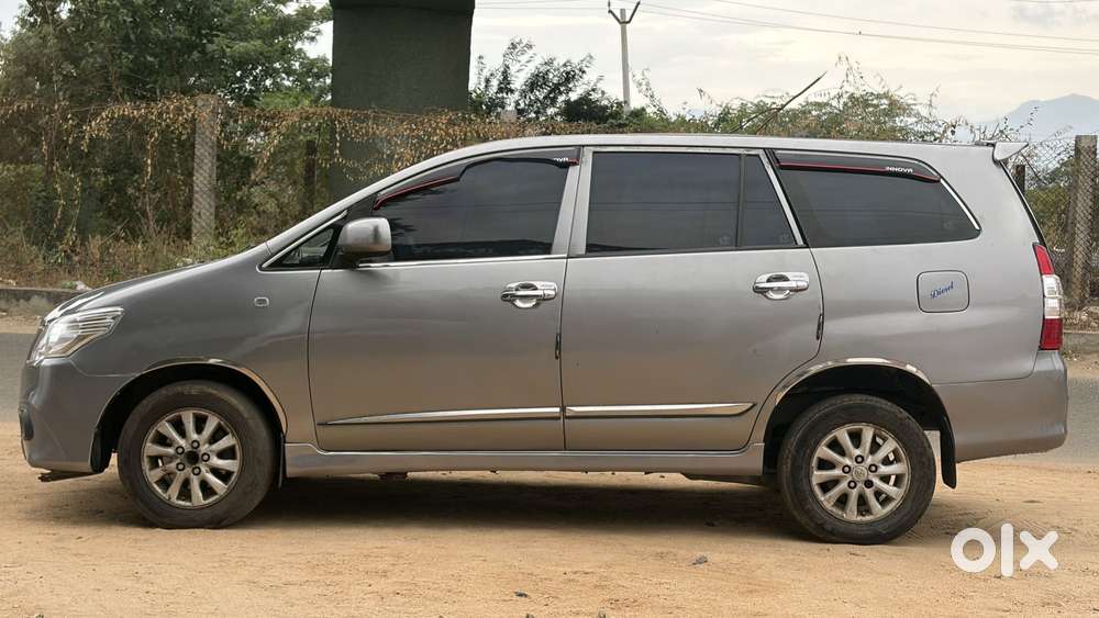 Toyota Innova 2.5 G (diesel) 7 Seater Bs Iv, 2012, Diesel
