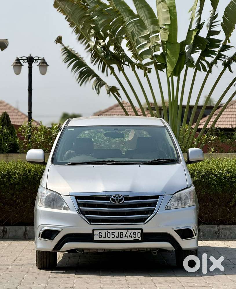 Toyota Innova 2.5 G (diesel) 8 Seater Bs Iv, 2012, Diesel