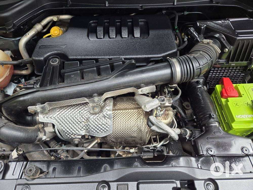 Mahindra Xuv300 W8 Option Diesel, 2022, Diesel