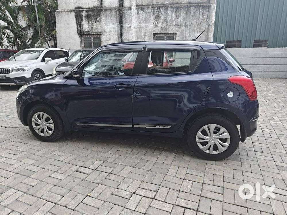 Maruti Suzuki Swift Vxi + Manual, 2021, Petrol