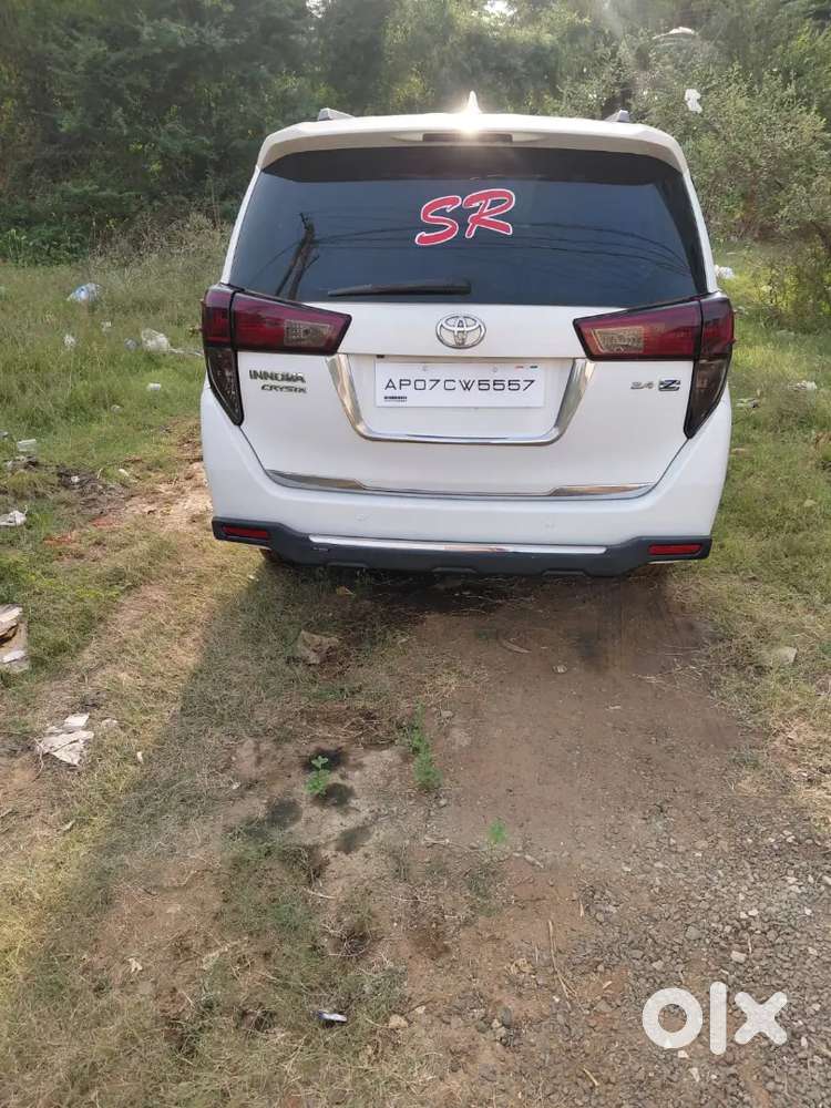 Toyota Innova Crysta 2016 Diesel 204000 Km Driven