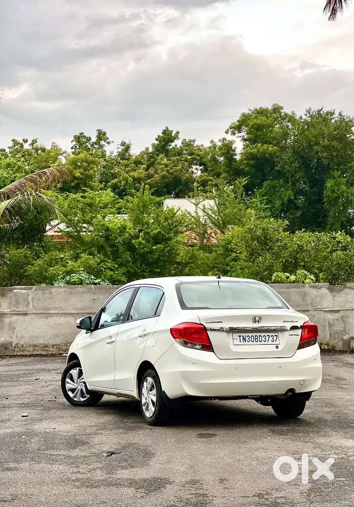 Honda Amaze 2015 Diesel Manual 120000 Km Driven