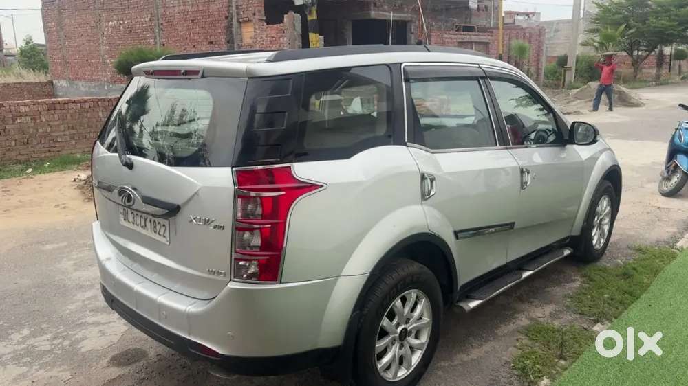 Xuv500 W10 Top Modal With Sunroof Seven Seater Brand New Condition