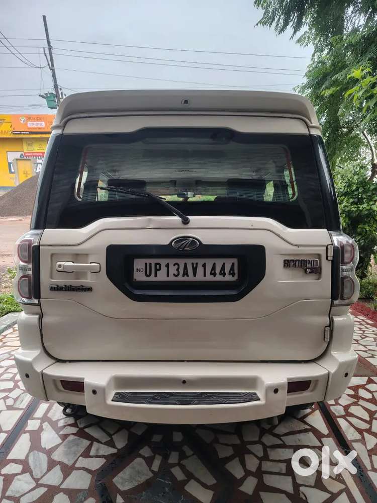 Mahindra Scorpio S6 Plus 2016