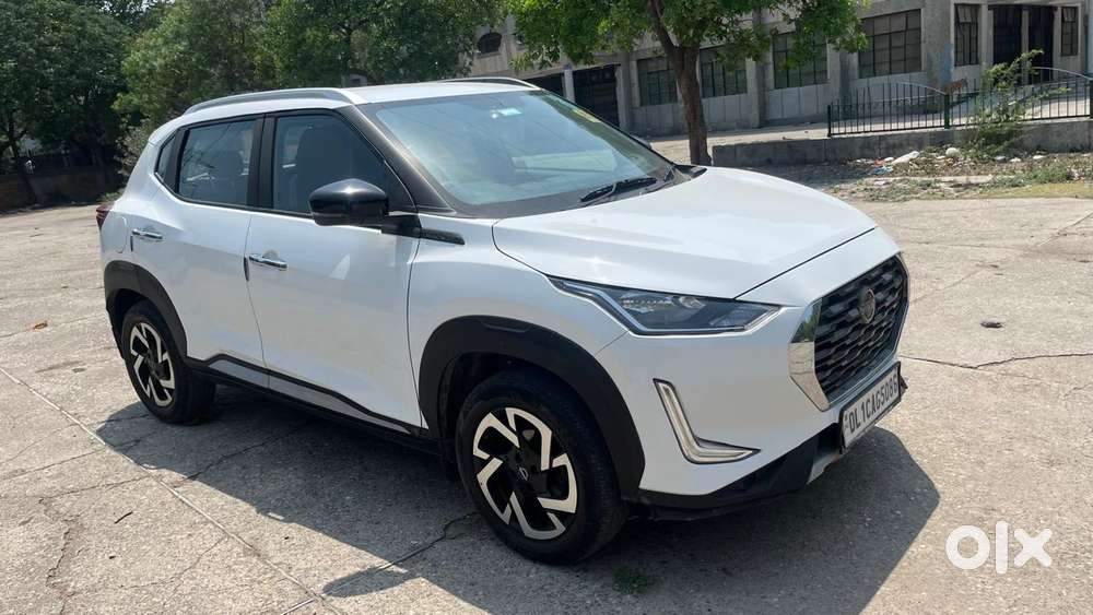 Nissan Magnite 1.0 Xv Premium, 2023, Petrol
