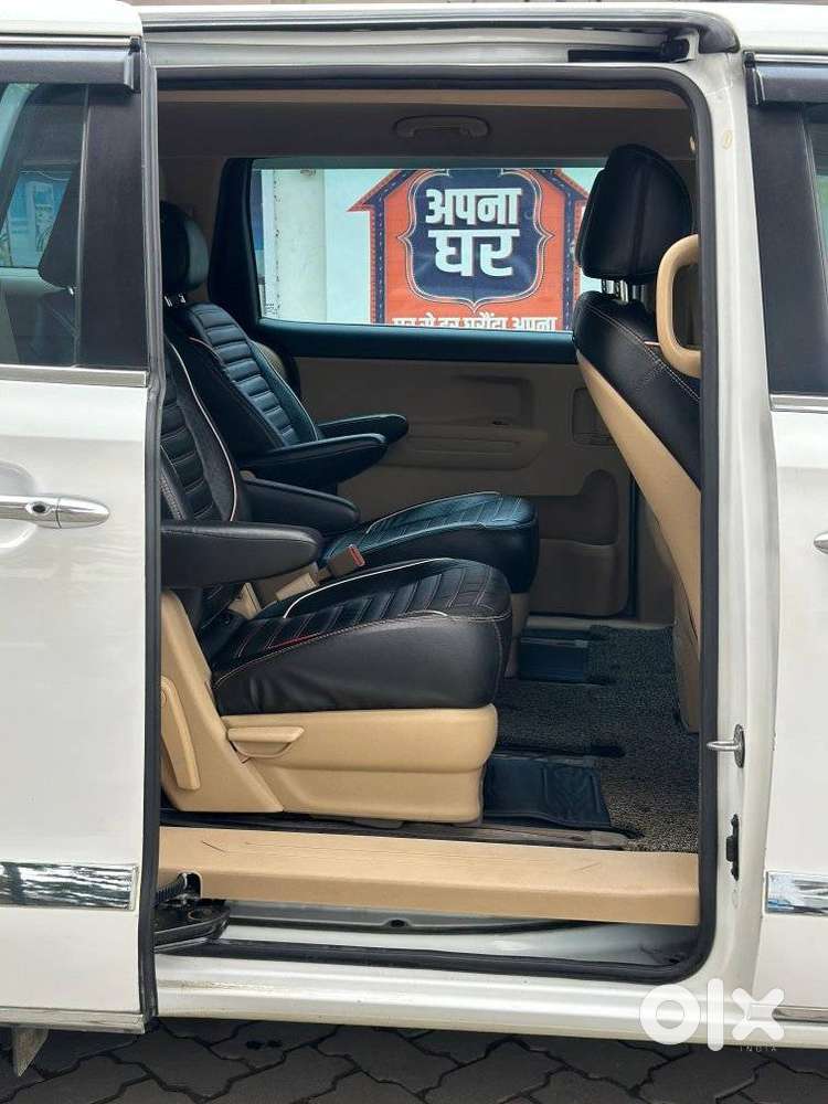 Kia Carnival Premium, 2021, Diesel