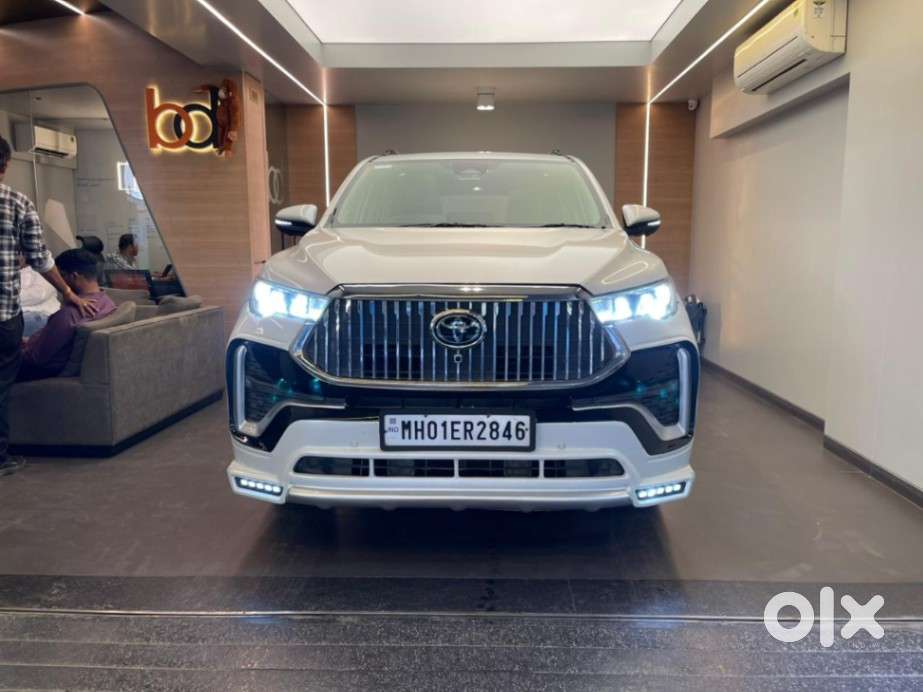Toyota Innova Hycross 2.0 Zx Hybrid 7 Str, 2024, Petrol
