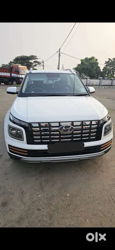 Venue Diesel S Plus Manual