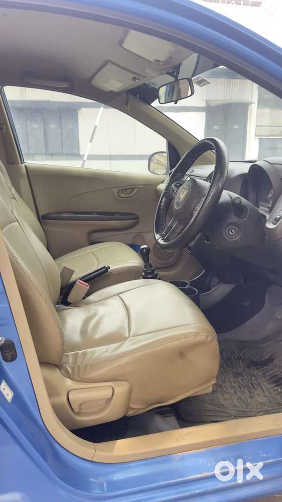 Honda Brio V Automatic, 2012, Petrol