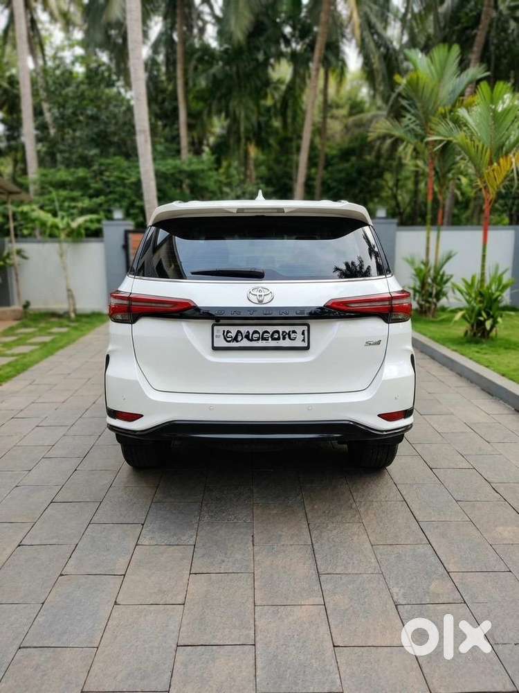 Toyota Fortuner - Excellent Condition (kl 14)