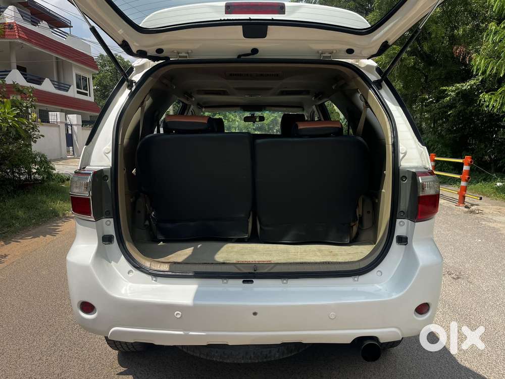 Toyota Fortuner 3.0 4x4 Manual, 2011, Diesel