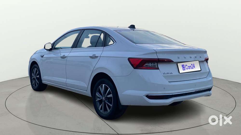 Skoda Slavia Style 1.0l Tsi Mt, 2023, Petrol