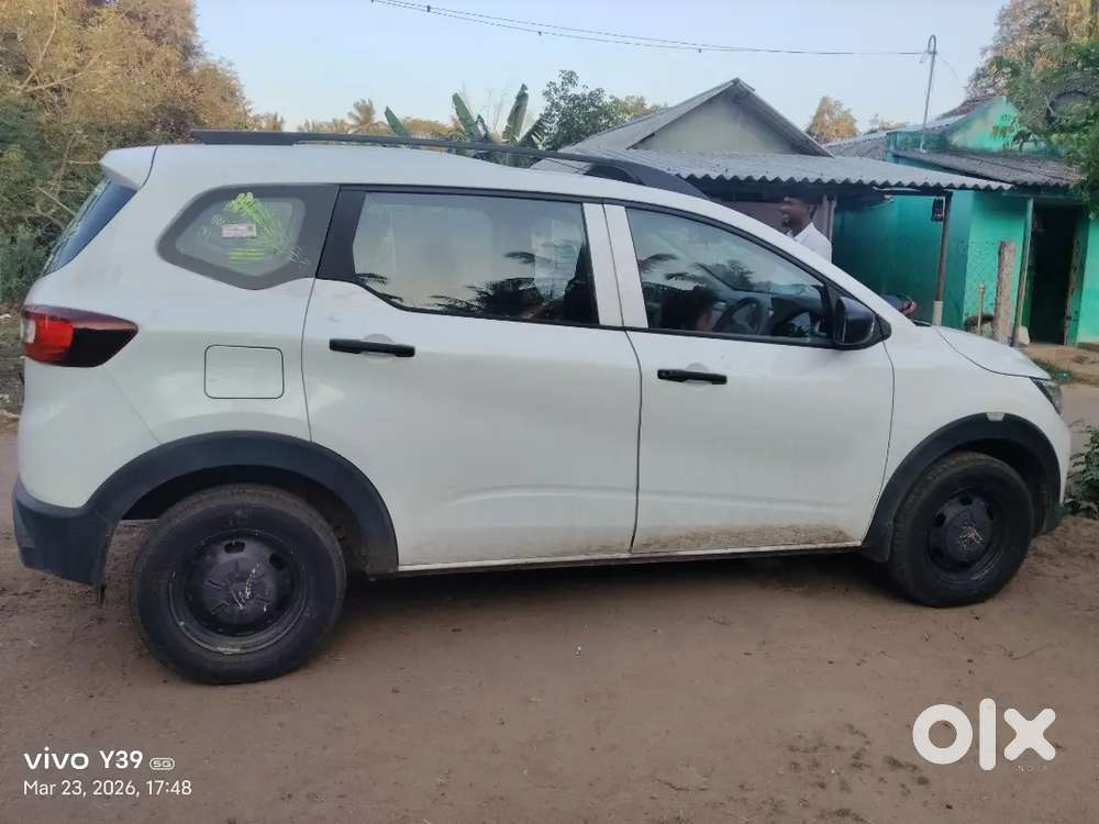 Renault Triber 2026 Petrol 15000 Km Driven New Car Emi Continue